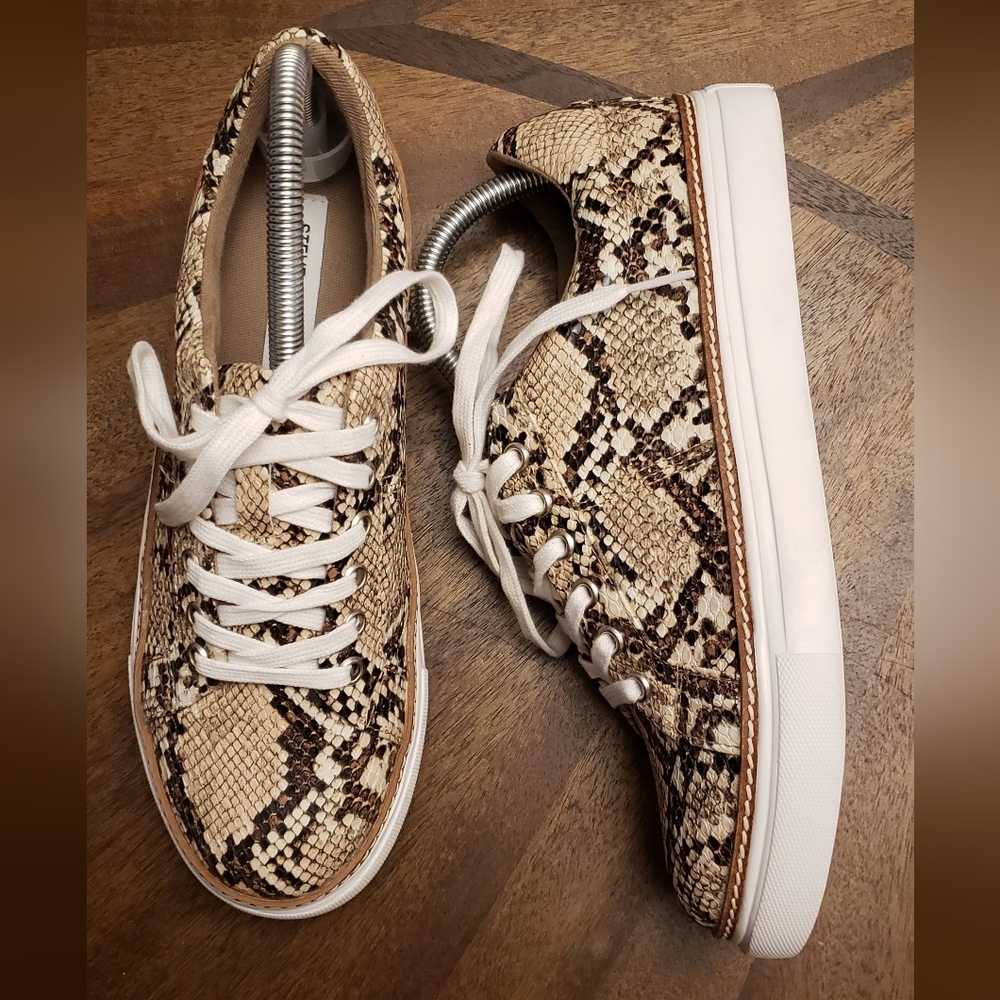 Steve Madden Snakeskin Printed Low-Top Sneakers Size 9.5 - Picture 4 of 15
